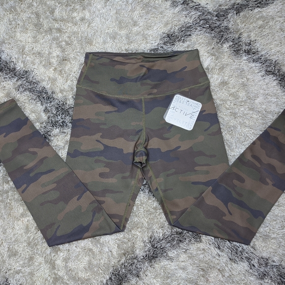 Leggins - Picture 1 of 3